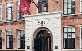Sir Albert Hotel